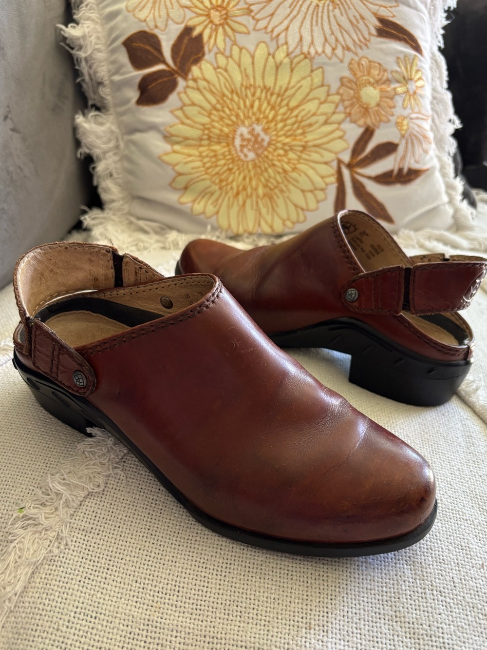 Ariat Brown Leather Clog Mule Shoes Size 7B